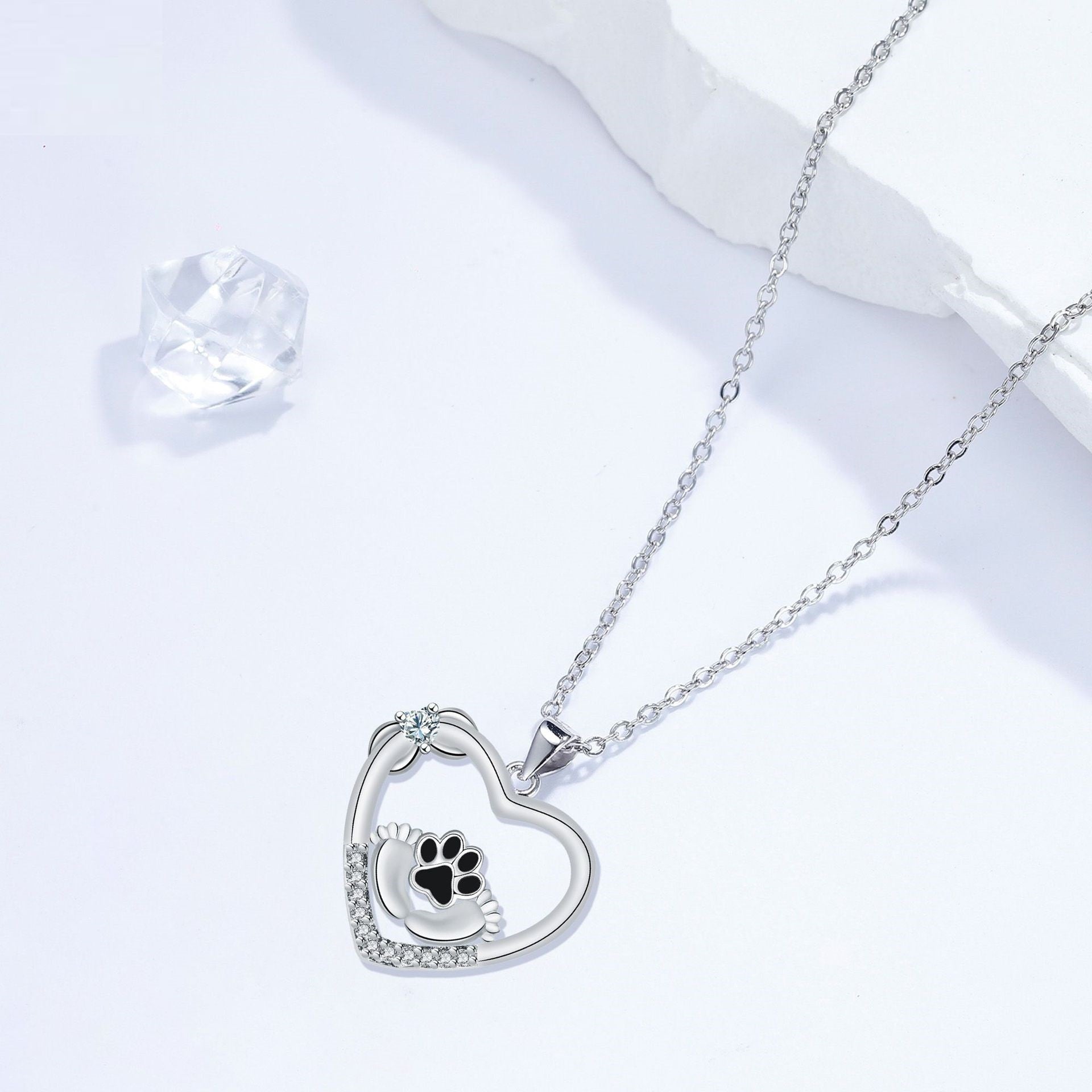 Armband med cubic zirconia - Trofasta följeslagare