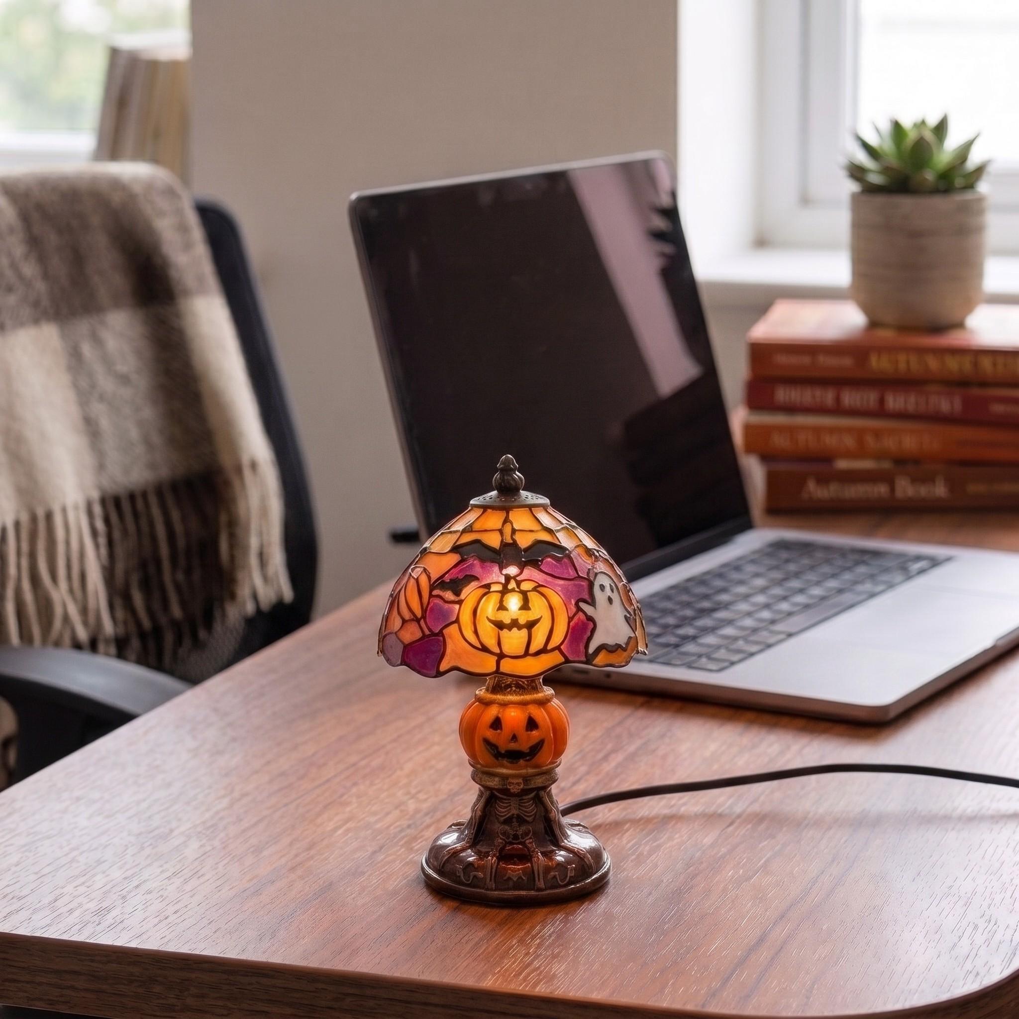 Tiffany-stil lampa med pumpa