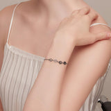 Justerbart armband med tassavtryck