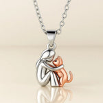 Lyckligt halsband med kattmotiv