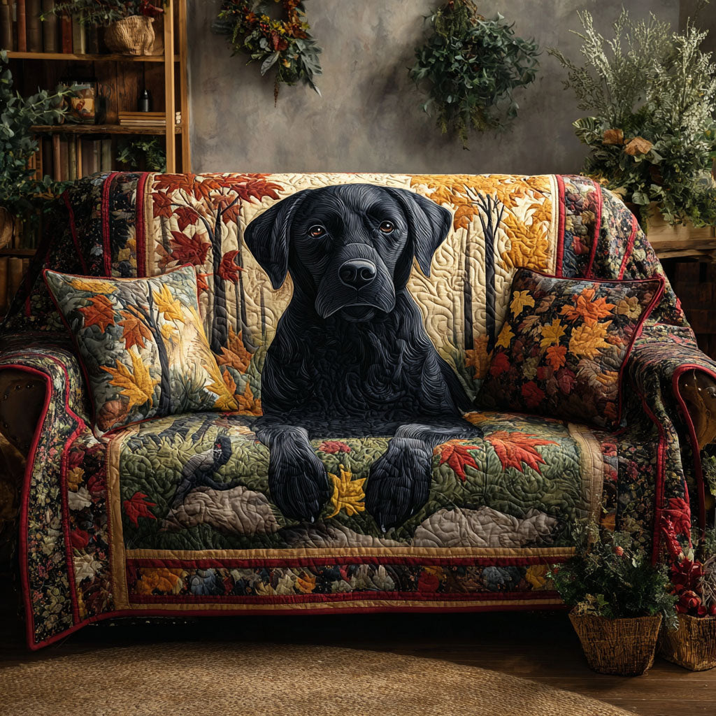 Stina – Quiltat soffskydd med labrador