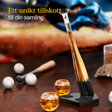 Whiskykaraff med baseboll och två glas